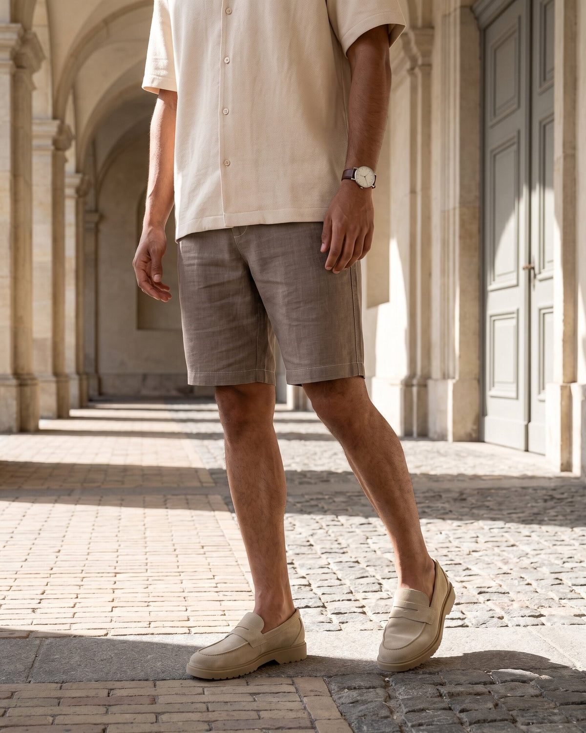 Signature Cotton Short – Desert Khaki (1 of 4)